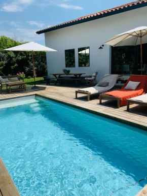 EtxeCosy Maison Piscine à Bidart